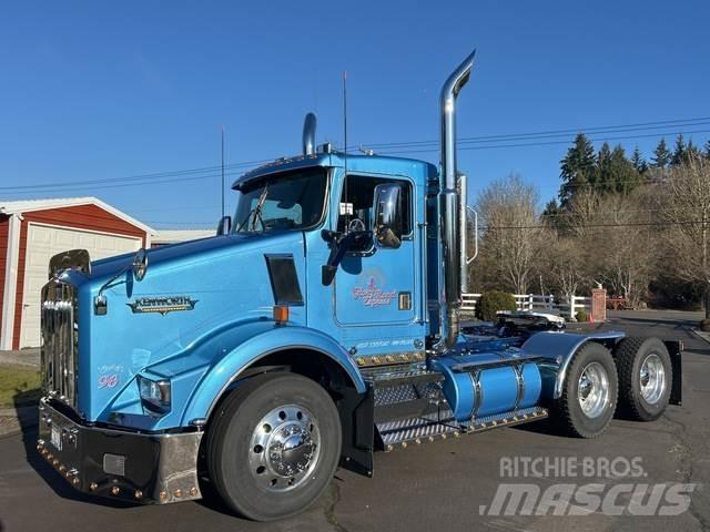 Kenworth T800 Тягачі