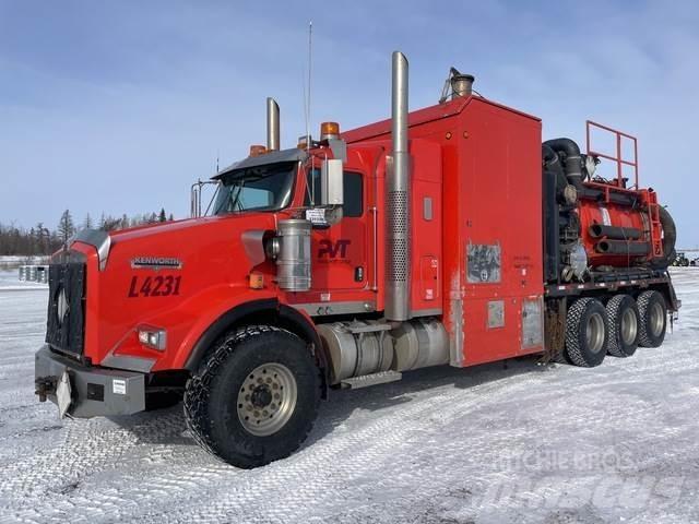 Kenworth T800 Гусеничні екскаватори