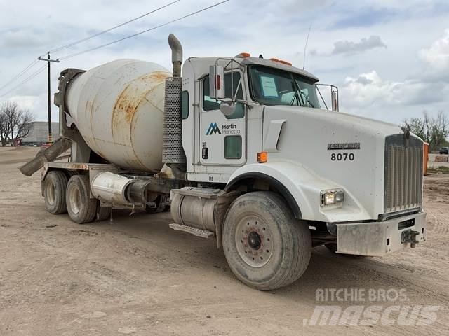 Kenworth T800 Вантажівки / спеціальні