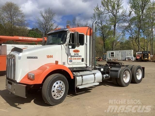 Kenworth T800 Тягачі