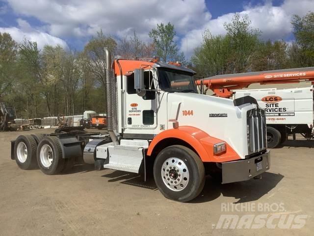 Kenworth T800 Тягачі