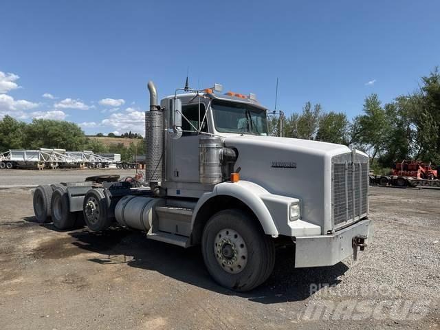 Kenworth T800 Тягачі