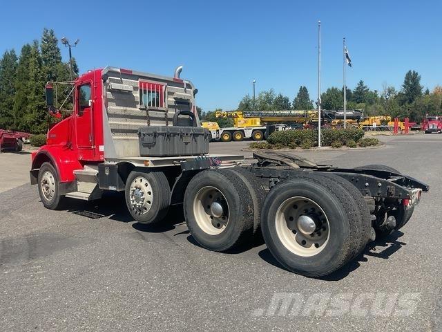 Kenworth T800 Тягачі