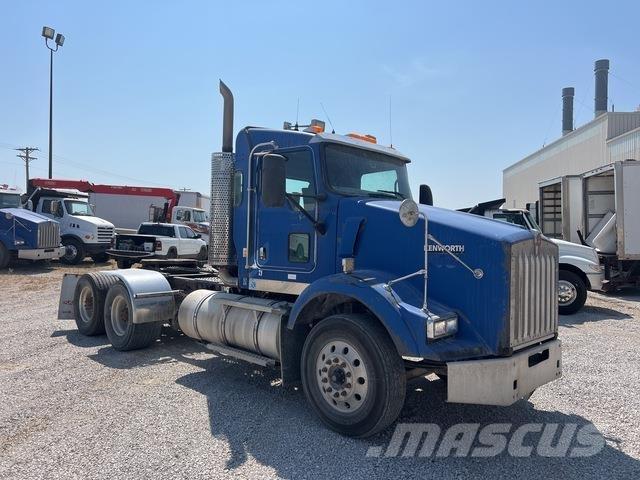 Kenworth T800 Тягачі