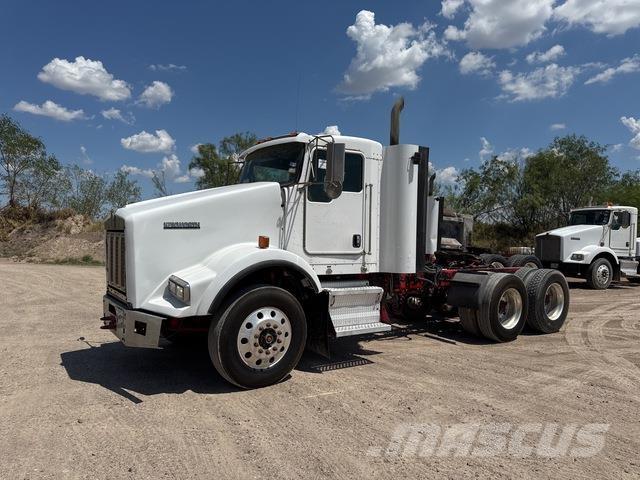 Kenworth T800 Тягачі