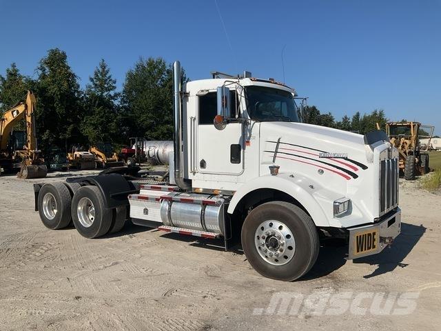 Kenworth T800 Тягачі