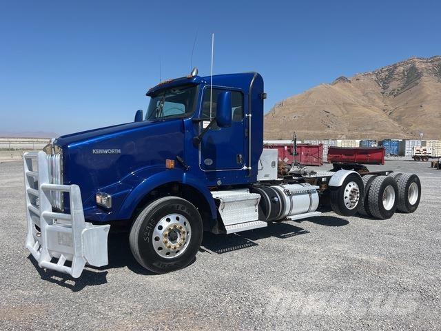 Kenworth T800 Тягачі