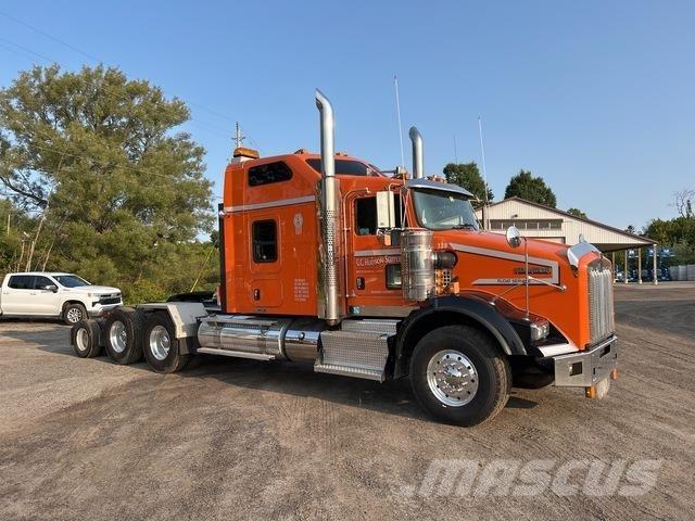 Kenworth T800 Тягачі