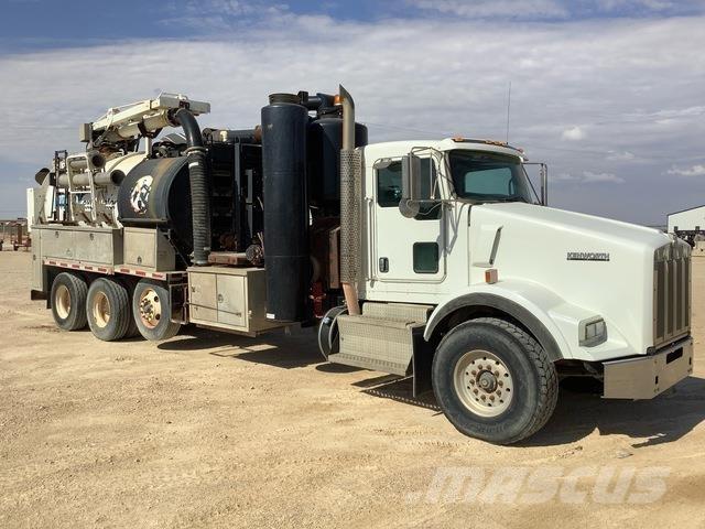 Kenworth T800 Гусеничні екскаватори
