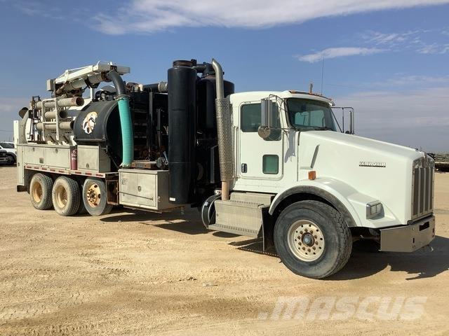 Kenworth T800 Гусеничні екскаватори
