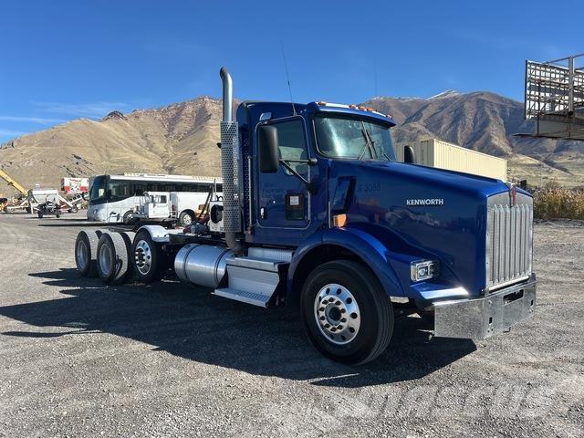 Kenworth T800 Тягачі