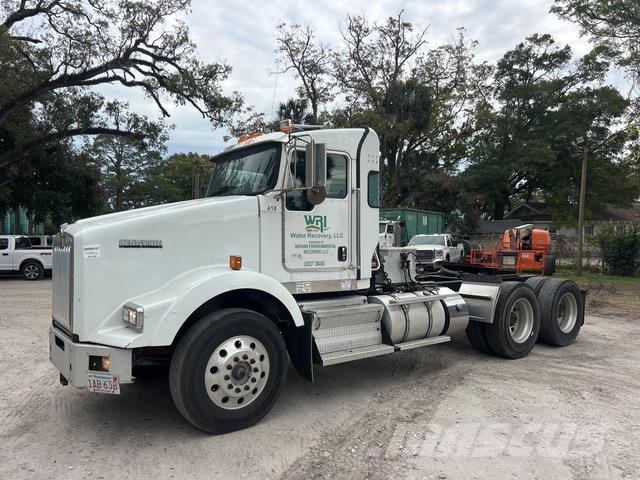 Kenworth T800 Тягачі