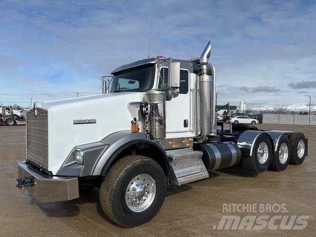 Kenworth T800W Тягачі