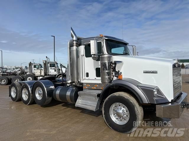 Kenworth T800W Тягачі