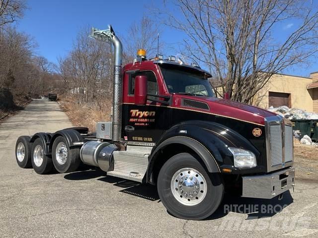 Kenworth T880 Тягачі