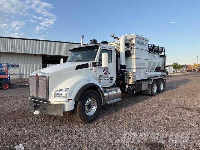 Kenworth T880 Гусеничні екскаватори