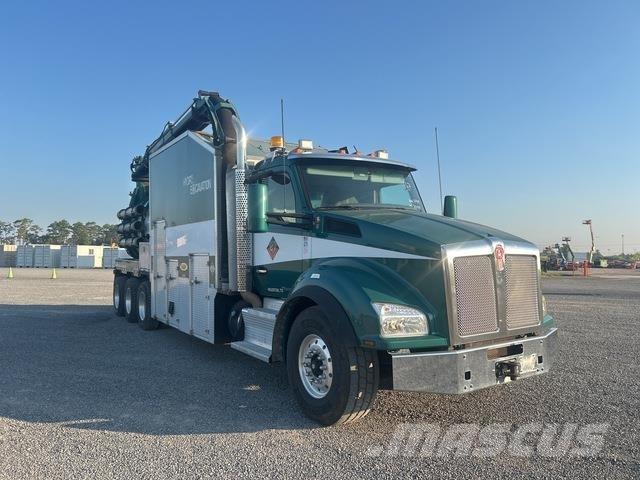 Kenworth T880 Гусеничні екскаватори
