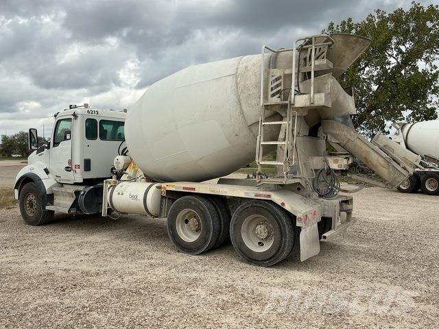 Kenworth T880 Вантажівки / спеціальні