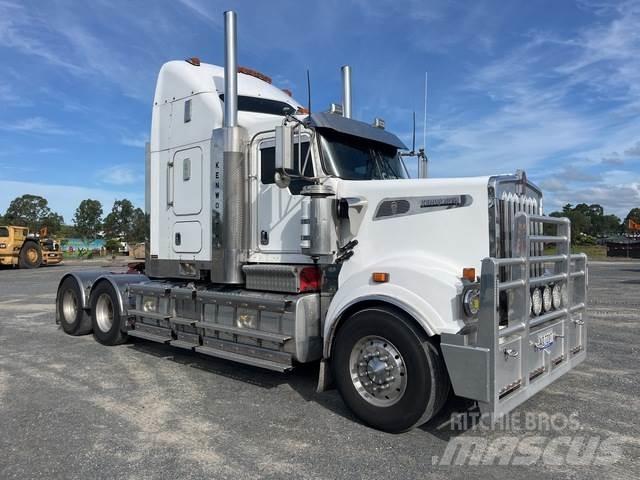 Kenworth T909 Тягачі