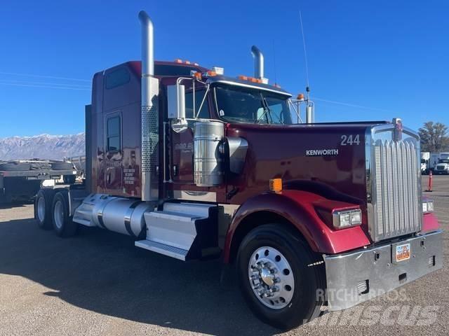 Kenworth W900 Тягачі