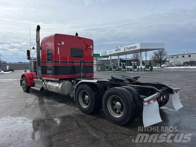 Kenworth W900 Тягачі