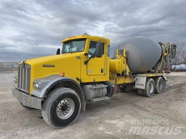 Kenworth W900 Вантажівки / спеціальні