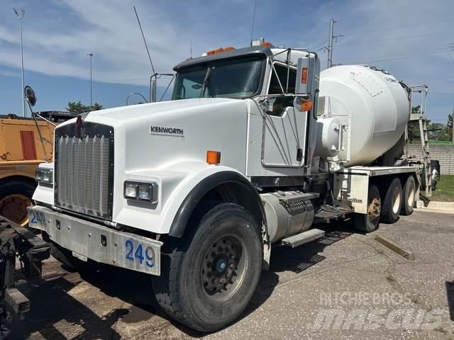 Kenworth W900 Вантажівки / спеціальні