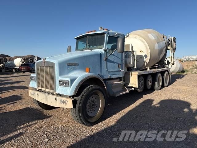Kenworth W900 Вантажівки / спеціальні