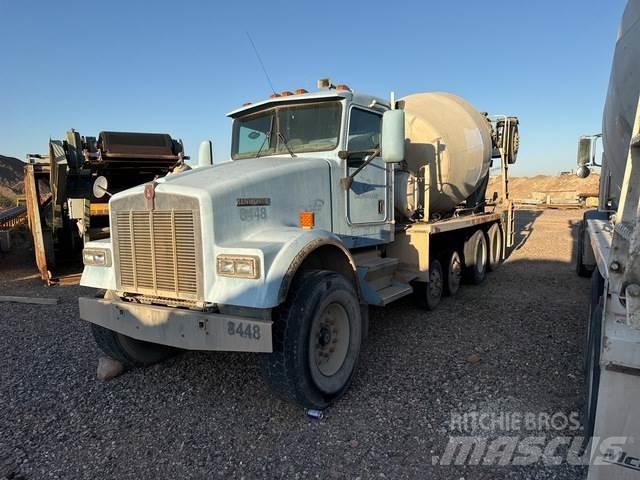 Kenworth W900 Вантажівки / спеціальні