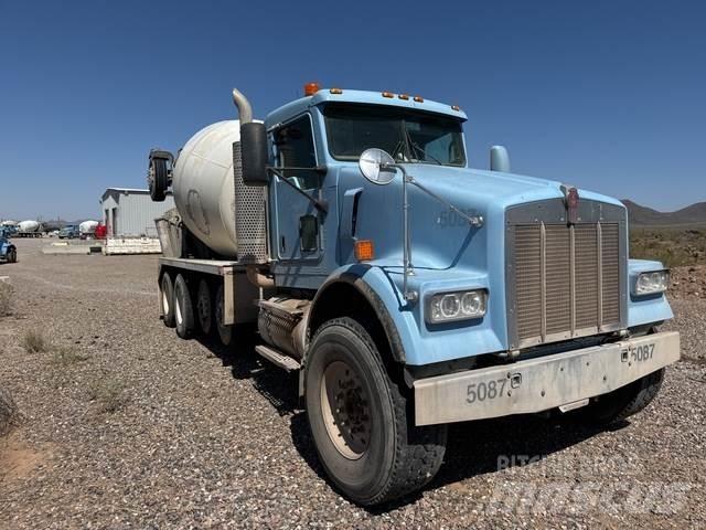 Kenworth W900 Вантажівки / спеціальні