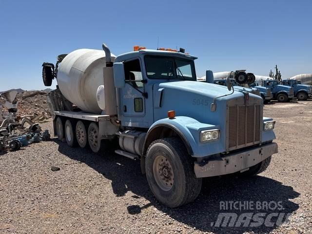 Kenworth W900 Вантажівки / спеціальні