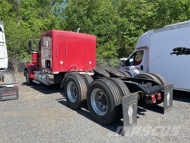 Kenworth W900 Тягачі