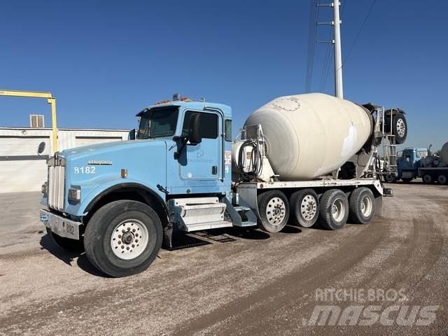 Kenworth W900 Вантажівки / спеціальні
