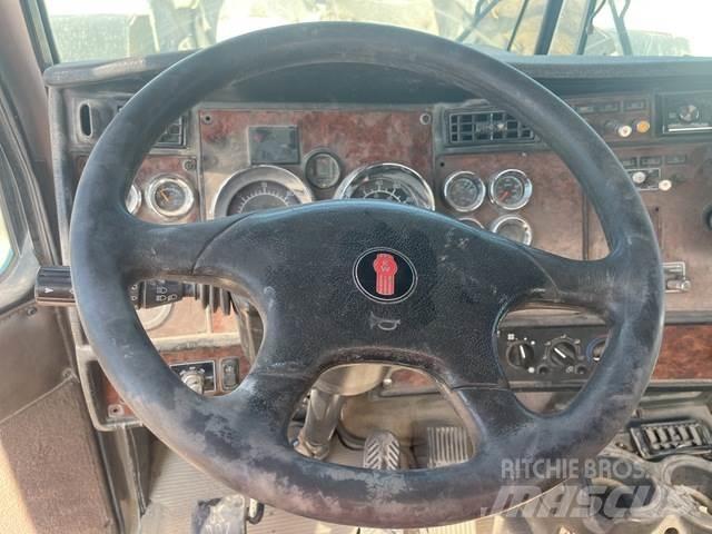 Kenworth W900 Вантажівки / спеціальні