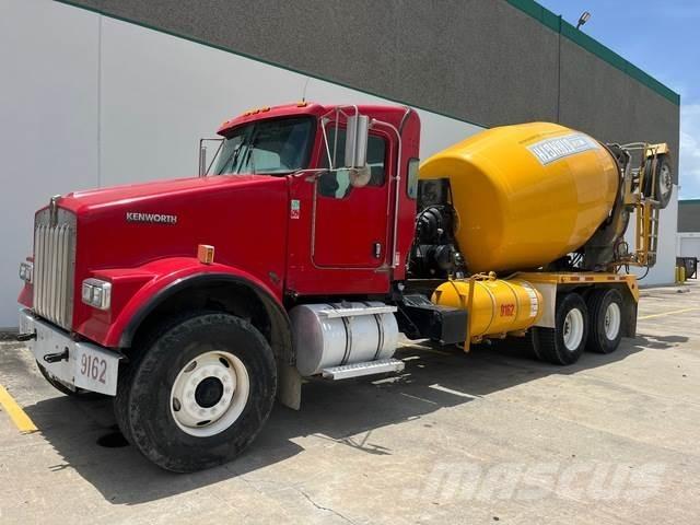 Kenworth W900 Вантажівки / спеціальні