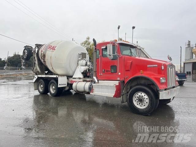 Kenworth W900B Вантажівки / спеціальні