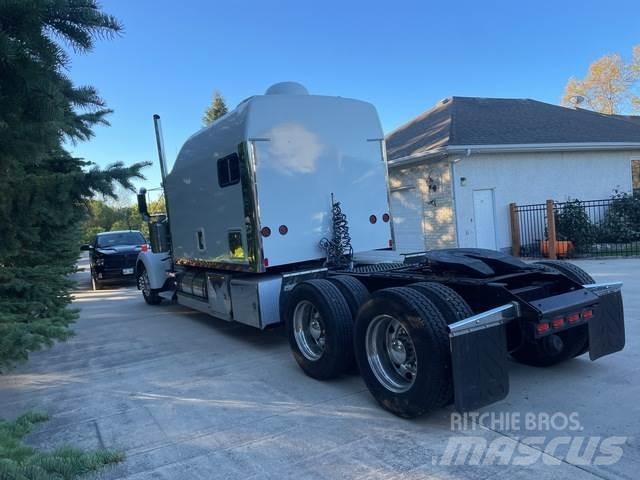 Kenworth W900L Тягачі