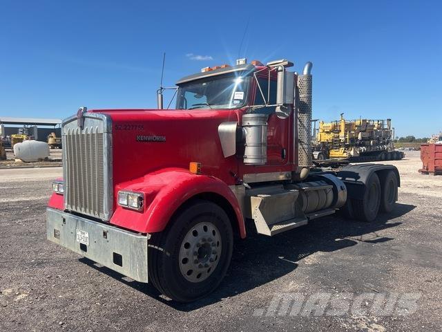 Kenworth W900L Тягачі