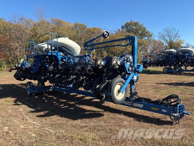 Kinze 3600 Cажалки