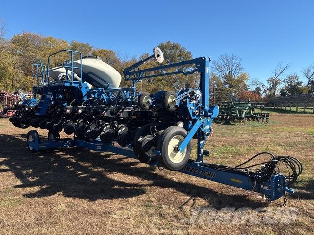Kinze 3600 Cажалки