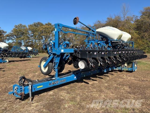 Kinze 3600 Cажалки