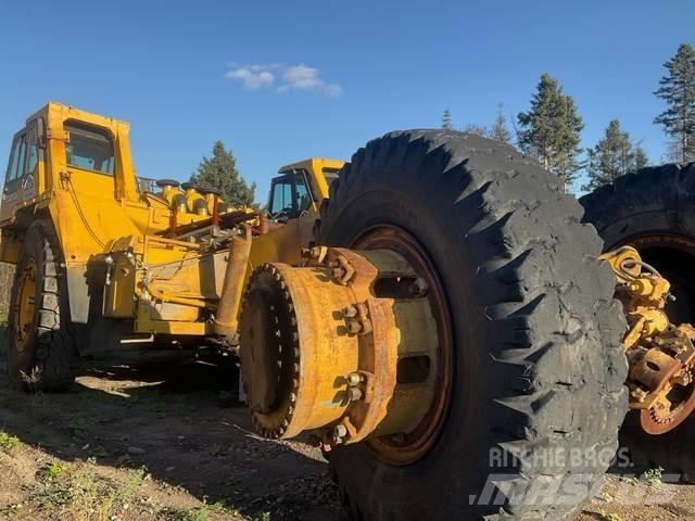 Komatsu 330M Зчленовані самоскиди