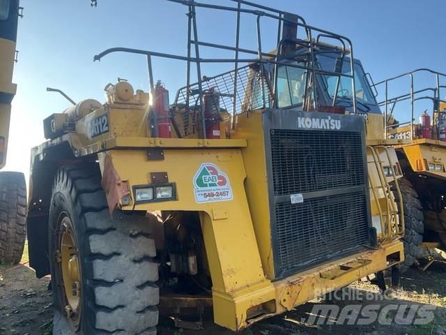 Komatsu 330M Зчленовані самоскиди