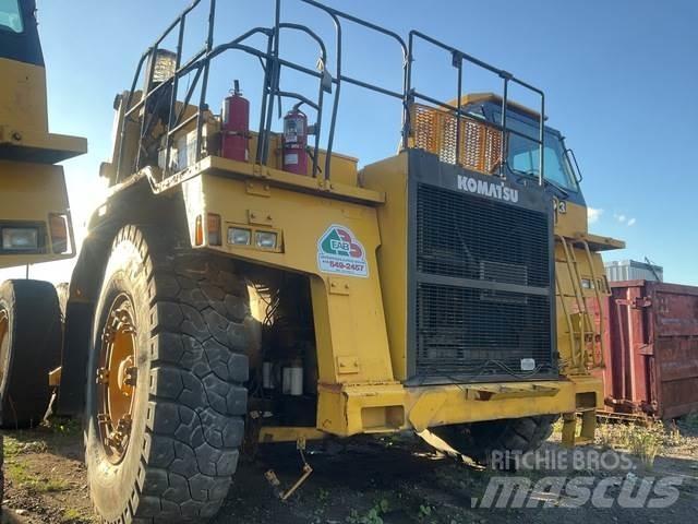 Komatsu 330M Зчленовані самоскиди