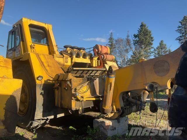 Komatsu 330M Зчленовані самоскиди