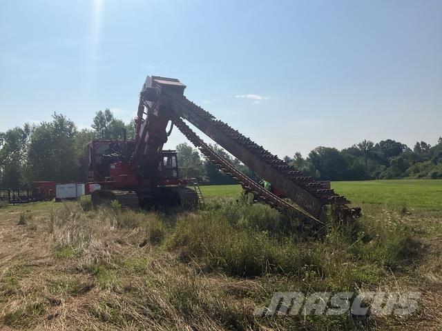 Komatsu PC750 Канавокопачі