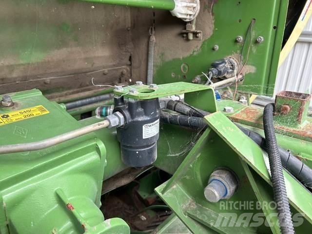 Krone V1500MC Рулонні прес-підбирачі