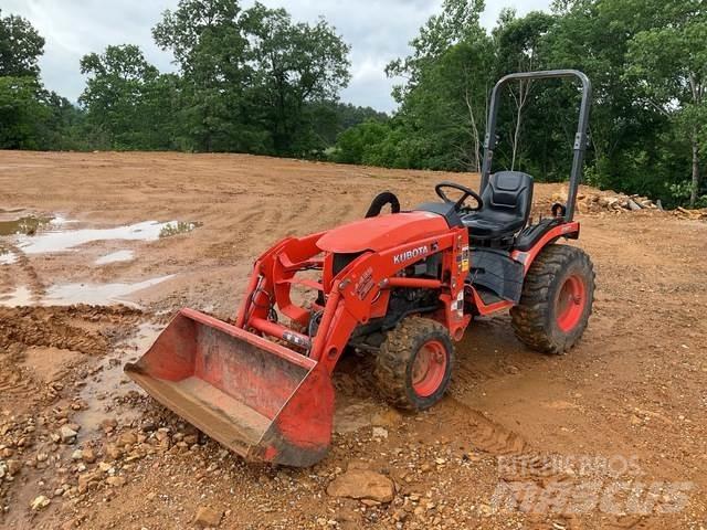 Kubota B2401DT Трактори