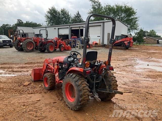 Kubota B2401DT Трактори