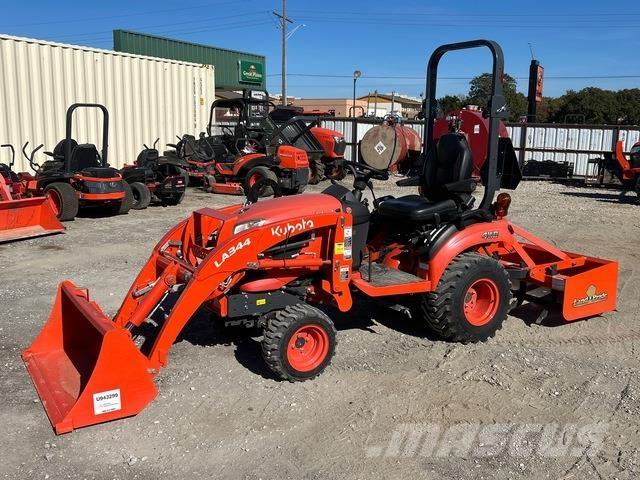 Kubota BX2680 Трактори